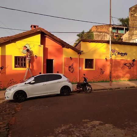 Butterfly Hostel Puerto Iguazu Bagian luar foto