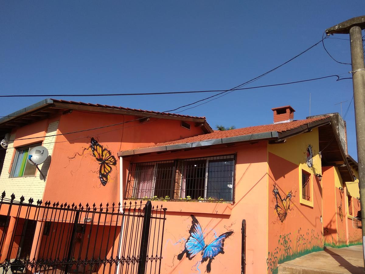 Butterfly Hostel Puerto Iguazu Bagian luar foto