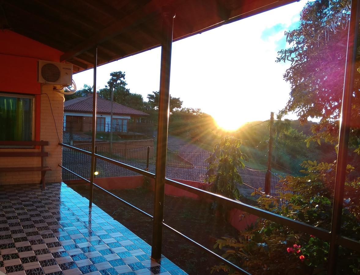 Butterfly Hostel Puerto Iguazu Bagian luar foto